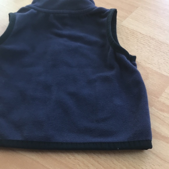 8/$25 Carter’s Blue Fleece Vest 6 Months - Picture 10 of 10